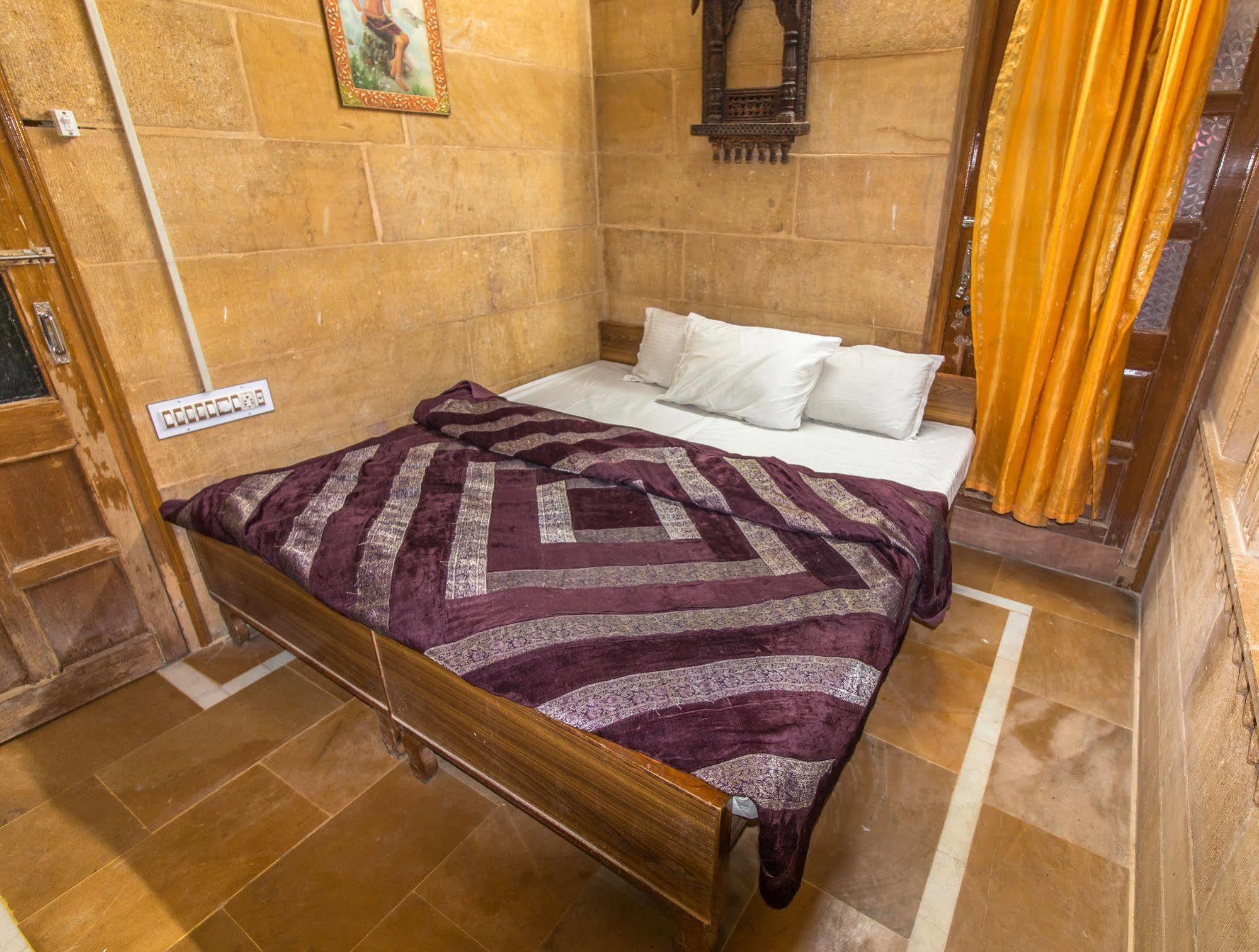 Hotel Oasis Haveli Jaisalmer (Adults Only) ภายนอก รูปภาพ